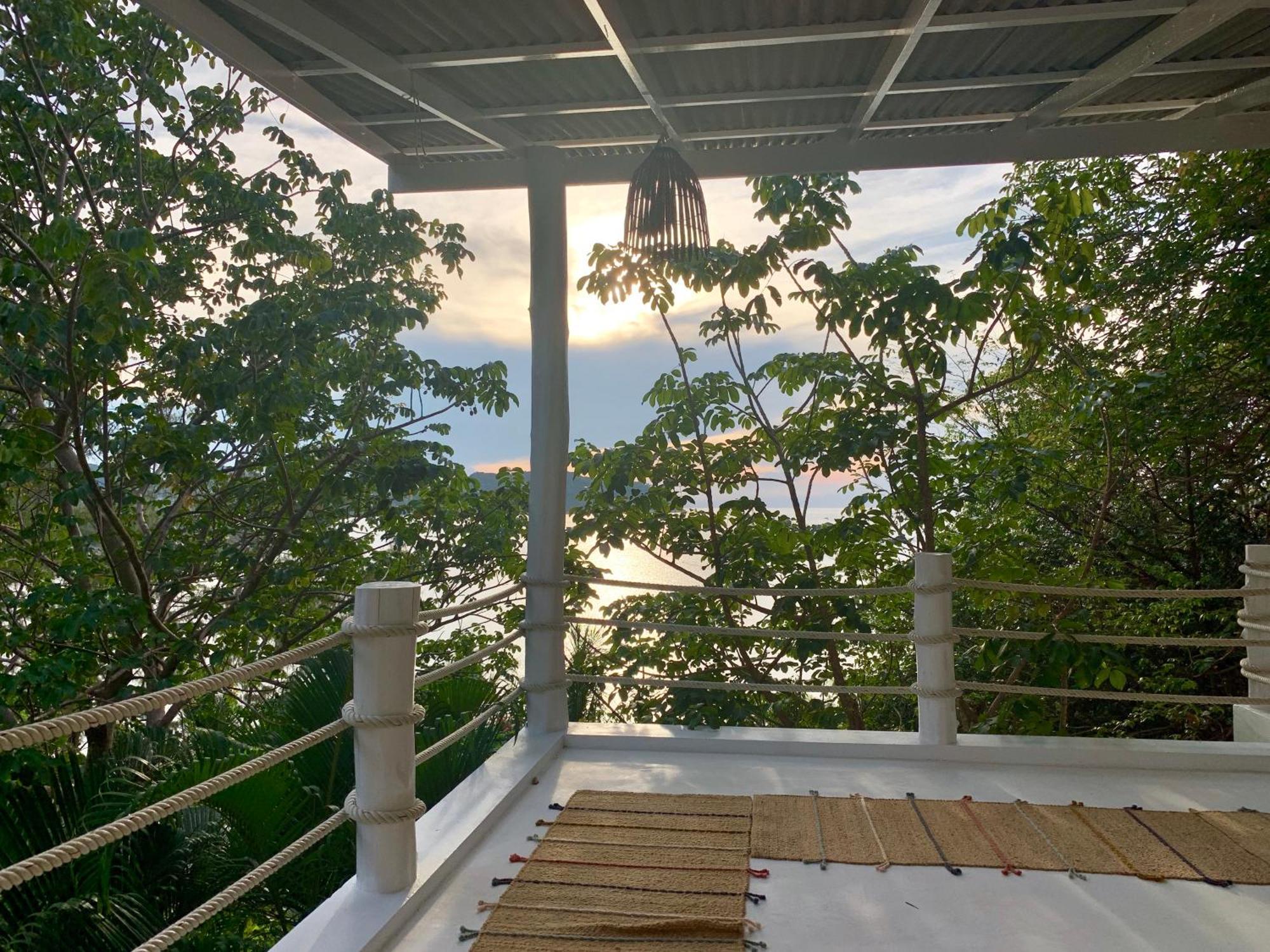 Coconut Beach Bungalows Chaloklum Room photo
